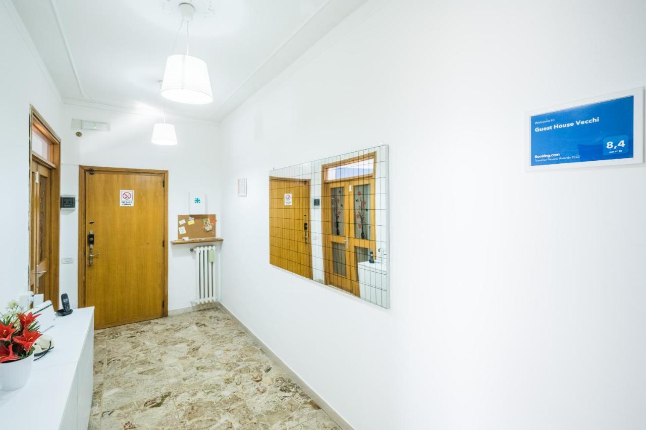Guest House Vecchi Reggio Emilia Bagian luar foto